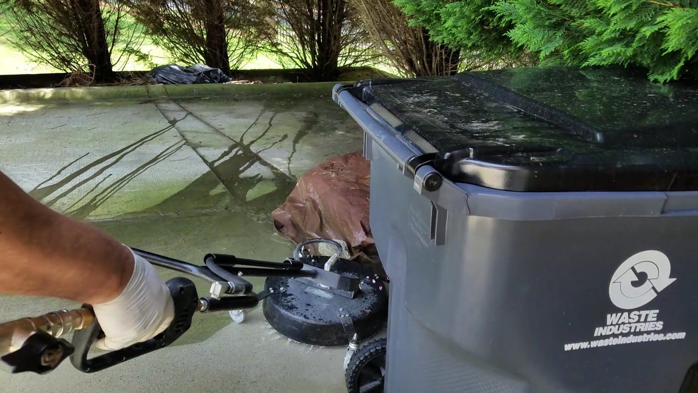 Surface cleaner on concrete